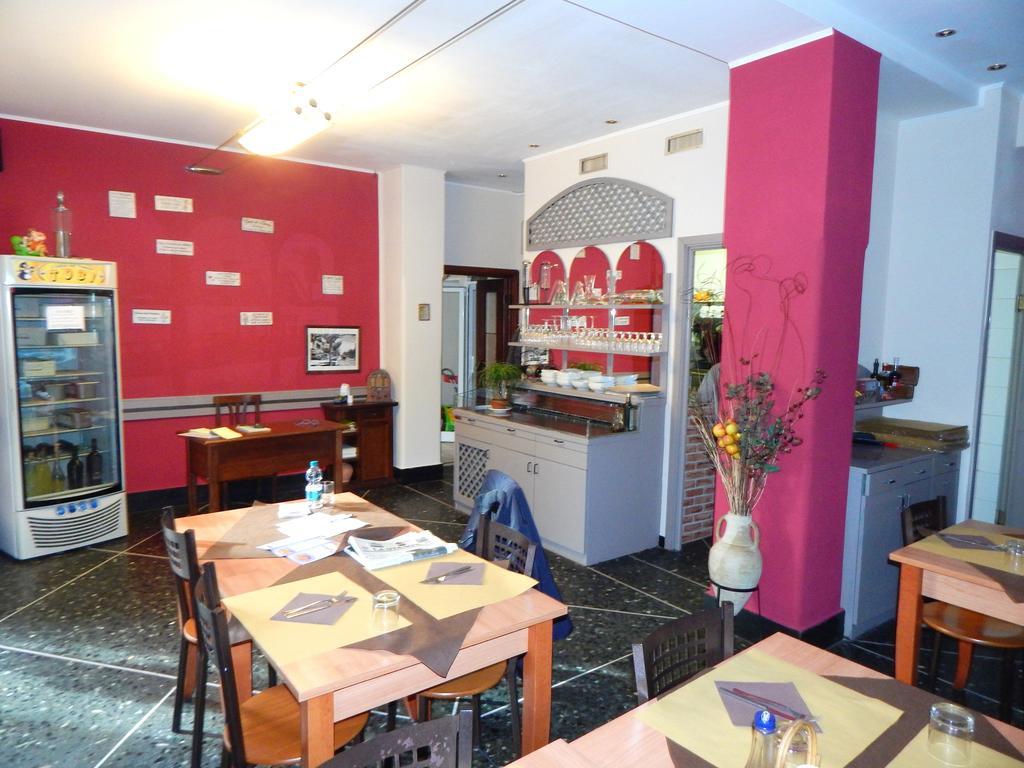 Albergo Torino Albenga Dış mekan fotoğraf